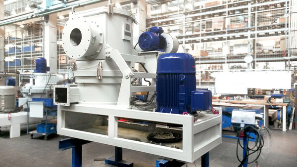 Zircoplex classifier mill in assembly hall