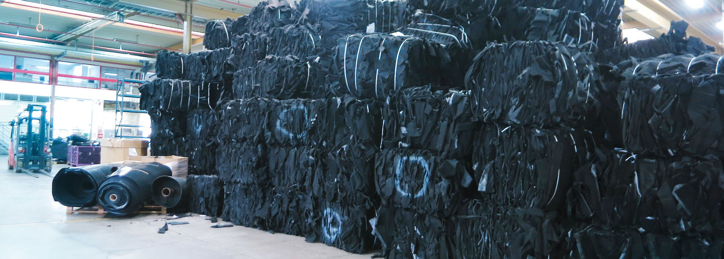 Recycling composite materials