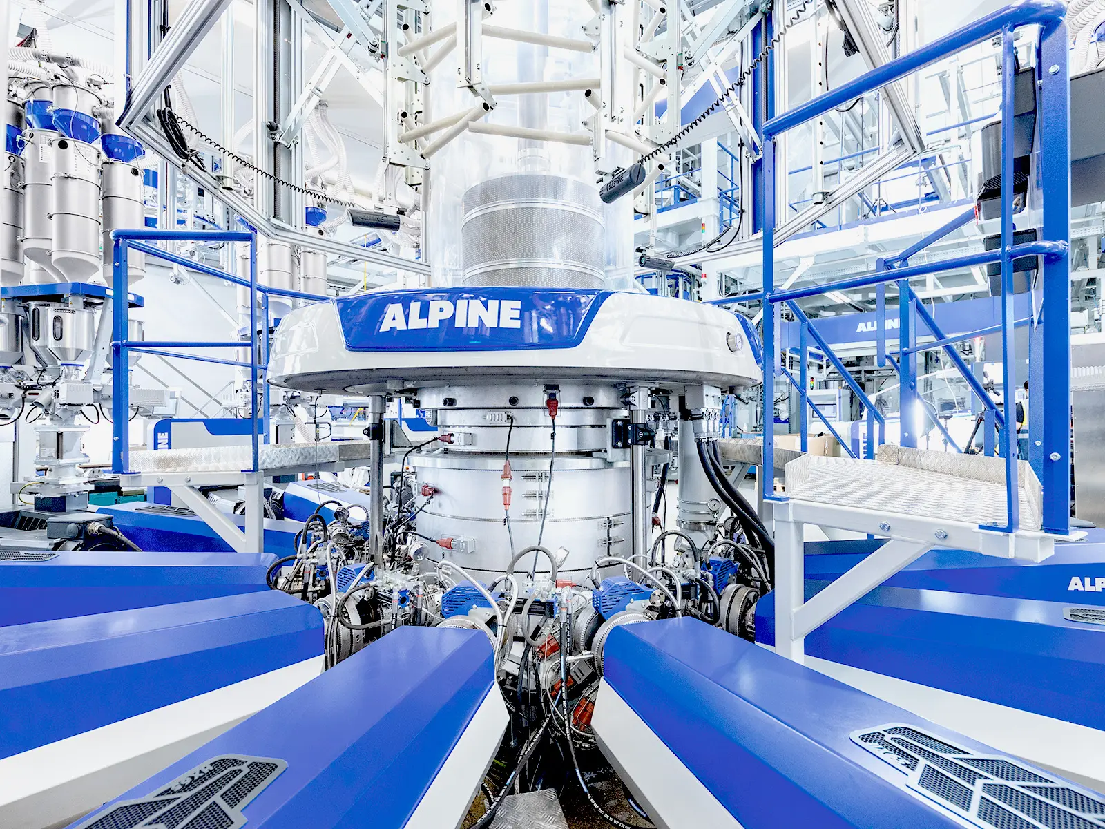 Abb.1_Hosokawa_Alpine_Blasfolienanlage__3_.jpg