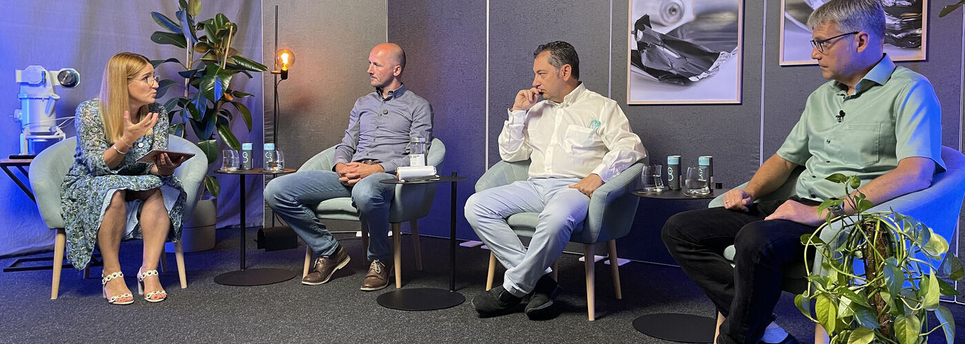 Expert panel in the new video series ‘Let's talk’ by Hosokawa Alpine