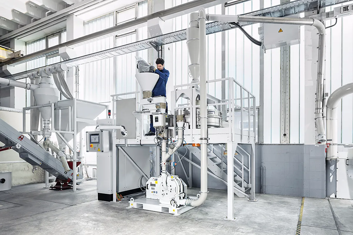 Alpine AFS fine cutting mill